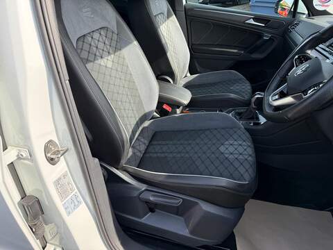 Volkswagen Tiguan 2.0 TDI R-Line DSG 4Motion Euro 6 (s/s) 5dr - U80096