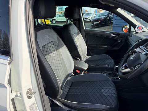 Volkswagen Tiguan 2.0 TDI R-Line DSG 4Motion Euro 6 (s/s) 5dr - U80096