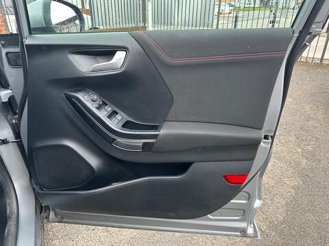 Ford Puma 1.0T EcoBoost MHEV ST-Line SUV 5dr Petrol Hybrid Manual Euro 6 (s/s) (125 ps) - U80103