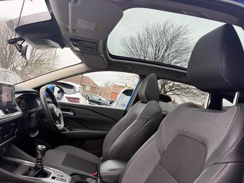 Nissan Qashqai 1.3 DIG-T MHEV N-Connecta Euro 6 (s/s) 5dr - U80116