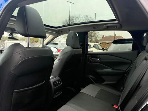 Nissan Qashqai 1.3 DIG-T MHEV N-Connecta Euro 6 (s/s) 5dr - U80116