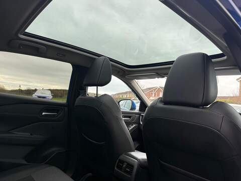 Nissan Qashqai 1.3 DIG-T MHEV N-Connecta Euro 6 (s/s) 5dr - U80116