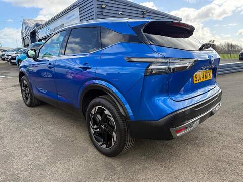 Nissan Qashqai 1.3 DIG-T MHEV N-Connecta Euro 6 (s/s) 5dr - U80116