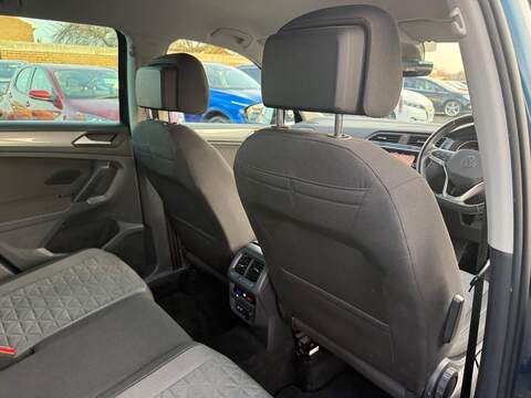 Volkswagen Tiguan 1.5 TSI Life SUV 5dr Petrol DSG Euro 6 (s/s) (150 ps) - U80121