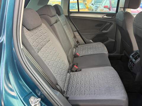 Volkswagen Tiguan 1.5 TSI Life SUV 5dr Petrol DSG Euro 6 (s/s) (150 ps) - U80121