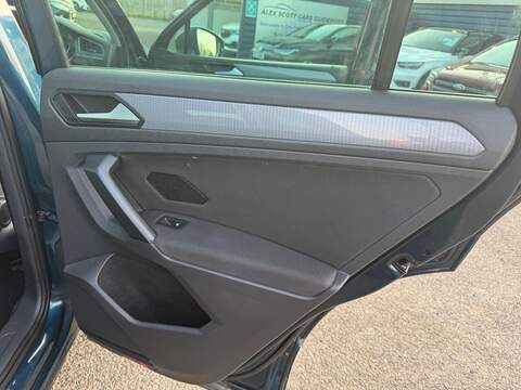 Volkswagen Tiguan 1.5 TSI Life SUV 5dr Petrol DSG Euro 6 (s/s) (150 ps) - U80121