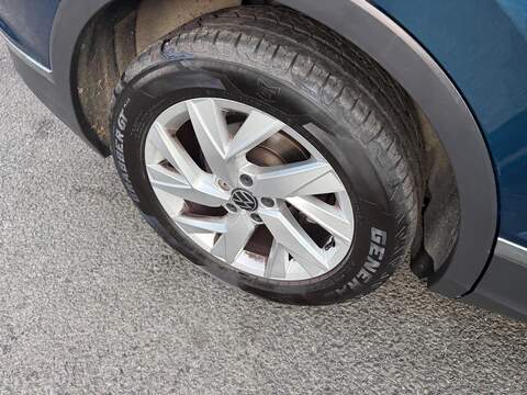 Volkswagen Tiguan 1.5 TSI Life SUV 5dr Petrol DSG Euro 6 (s/s) (150 ps) - U80121