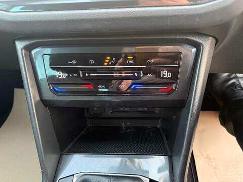 Volkswagen Tiguan 1.5 TSI Life SUV 5dr Petrol DSG Euro 6 (s/s) (150 ps) - U80121