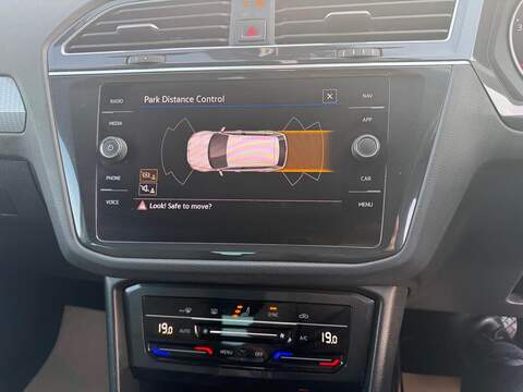 Volkswagen Tiguan 1.5 TSI Life SUV 5dr Petrol DSG Euro 6 (s/s) (150 ps) - U80121