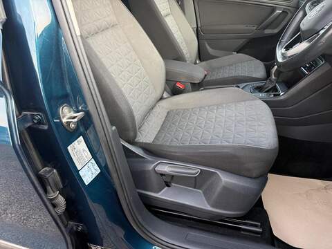Volkswagen Tiguan 1.5 TSI Life SUV 5dr Petrol DSG Euro 6 (s/s) (150 ps) - U80121