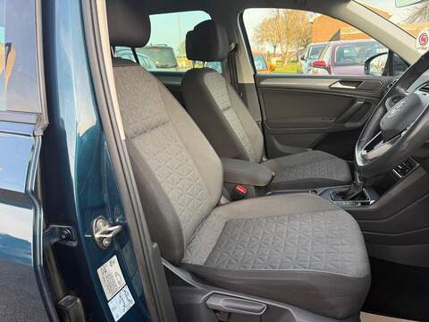 Volkswagen Tiguan 1.5 TSI Life SUV 5dr Petrol DSG Euro 6 (s/s) (150 ps) - U80121