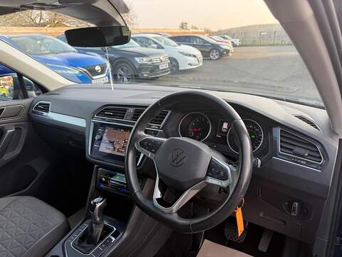 Volkswagen Tiguan 1.5 TSI Life SUV 5dr Petrol DSG Euro 6 (s/s) (150 ps) - U80121