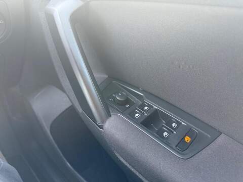 Volkswagen Tiguan 1.5 TSI Life SUV 5dr Petrol DSG Euro 6 (s/s) (150 ps) - U80121