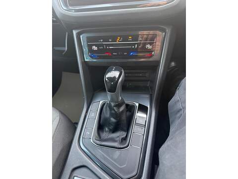 Volkswagen Tiguan 1.5 TSI Life SUV 5dr Petrol DSG Euro 6 (s/s) (150 ps) - U80121