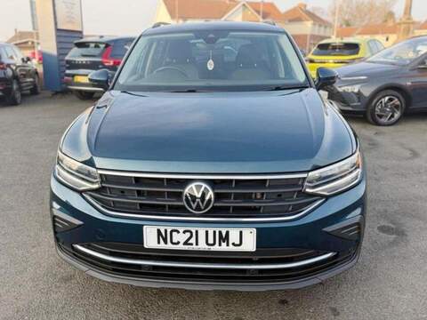 Volkswagen Tiguan 1.5 TSI Life SUV 5dr Petrol DSG Euro 6 (s/s) (150 ps) - U80121