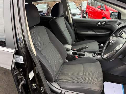 Nissan Pulsar 1.5 dCi n-tec Hatchback 5dr Diesel Manual Euro 5 (s/s) (110 ps) - U80125