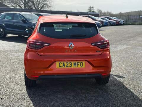 Renault Clio 1.6 E-TECH Evolution Auto Euro 6 (s/s) 5dr Hatchback 1.6 Automatic Petrol Hybrid - U80135