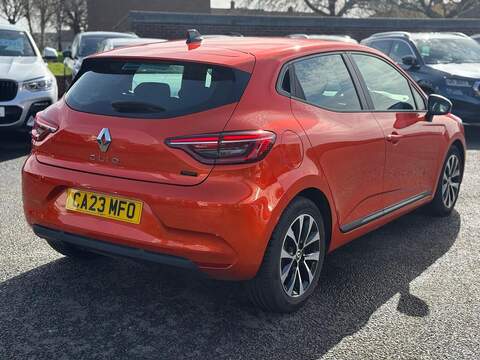 Renault Clio 1.6 E-TECH Evolution Auto Euro 6 (s/s) 5dr Hatchback 1.6 Automatic Petrol Hybrid - U80135