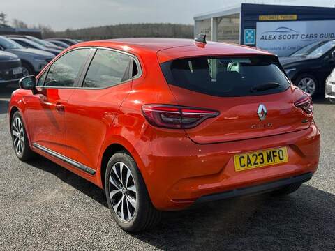 Renault Clio 1.6 E-TECH Evolution Auto Euro 6 (s/s) 5dr Hatchback 1.6 Automatic Petrol Hybrid - U80135