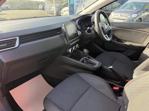 Renault Clio 1.6 E-TECH Evolution Auto Euro 6 (s/s) 5dr Hatchback 1.6 Automatic Petrol Hybrid - U80135