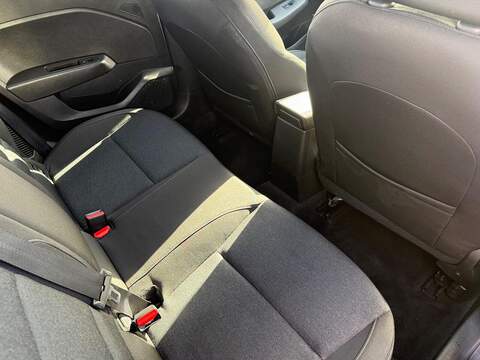 Renault Clio 1.6 E-TECH Evolution Auto Euro 6 (s/s) 5dr Hatchback 1.6 Automatic Petrol Hybrid - U80135