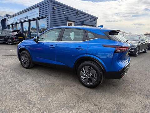 Nissan Qashqai Qashqai Acenta Premium SUV 1 Automatic Petrol Hybrid - U80141