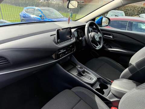 Nissan Qashqai Qashqai Acenta Premium SUV 1 Automatic Petrol Hybrid - U80141