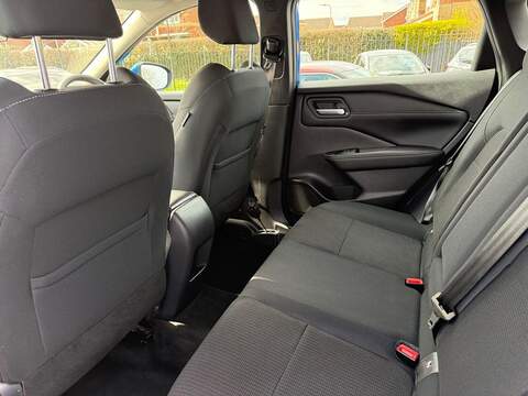 Nissan Qashqai Qashqai Acenta Premium SUV 1 Automatic Petrol Hybrid - U80141