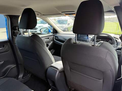 Nissan Qashqai Qashqai Acenta Premium SUV 1 Automatic Petrol Hybrid - U80141