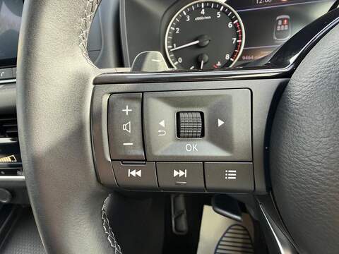 Nissan Qashqai Qashqai Acenta Premium SUV 1 Automatic Petrol Hybrid - U80141