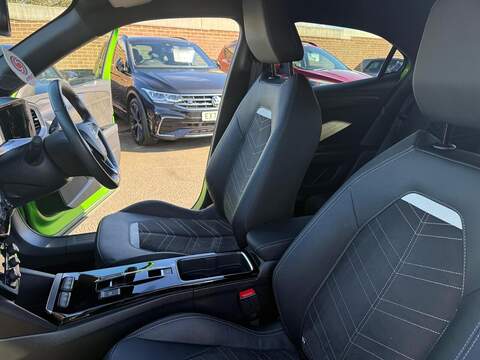 Vauxhall Mokka Electric 50kWh Ultimate Auto 5dr - U80146