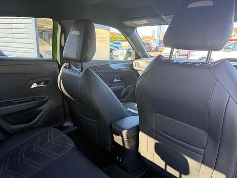 Vauxhall Mokka Electric 50kWh Ultimate Auto 5dr - U80146