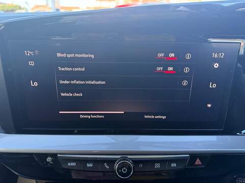 Vauxhall Mokka Electric 50kWh Ultimate Auto 5dr - U80146