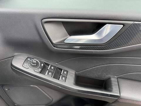 Ford Kuga 2.5h Duratec ST-Line X Edition CVT Euro 6 (s/s) 5dr - U80149