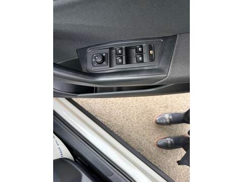 Volkswagen T-Roc 1.5 TSI Life DSG Euro 6 (s/s) 5dr - U80151