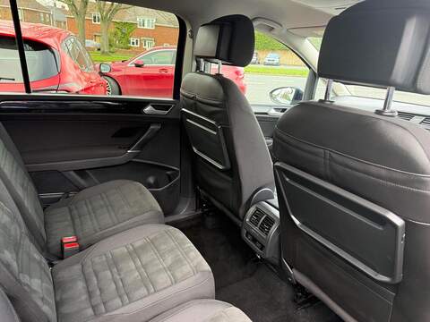 Volkswagen Touran 1.5 TSI EVO SEL MPV 5dr Petrol DSG Euro 6 (s/s) (150 ps) - U80158