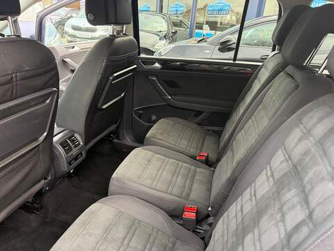 Volkswagen Touran 1.5 TSI EVO SEL MPV 5dr Petrol DSG Euro 6 (s/s) (150 ps) - U80158