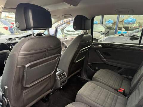 Volkswagen Touran 1.5 TSI EVO SEL MPV 5dr Petrol DSG Euro 6 (s/s) (150 ps) - U80158