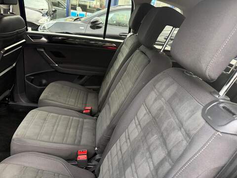 Volkswagen Touran 1.5 TSI EVO SEL MPV 5dr Petrol DSG Euro 6 (s/s) (150 ps) - U80158