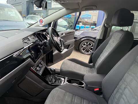 Volkswagen Touran 1.5 TSI EVO SEL MPV 5dr Petrol DSG Euro 6 (s/s) (150 ps) - U80158