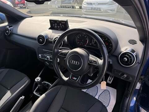 Audi A1 1.4 TFSI S line Sportback 5dr Petrol Manual Euro 6 (s/s) (125 ps) - U80160