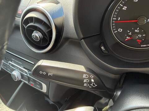 Audi A1 1.4 TFSI S line Sportback 5dr Petrol Manual Euro 6 (s/s) (125 ps) - U80160