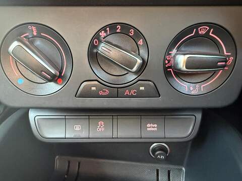 Audi A1 1.4 TFSI S line Sportback 5dr Petrol Manual Euro 6 (s/s) (125 ps) - U80160
