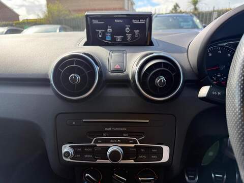 Audi A1 1.4 TFSI S line Sportback 5dr Petrol Manual Euro 6 (s/s) (125 ps) - U80160