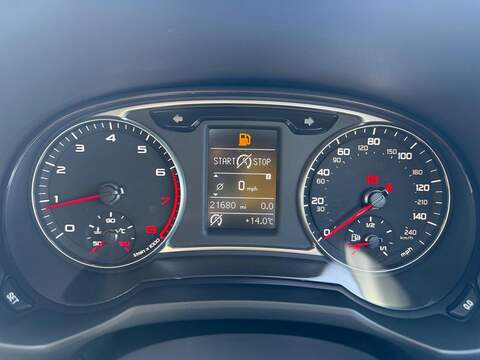 Audi A1 1.4 TFSI S line Sportback 5dr Petrol Manual Euro 6 (s/s) (125 ps) - U80160