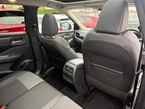 Nissan Qashqai 1.3 DIG-T MHEV N-Connecta Euro 6 (s/s) 5dr - U80161