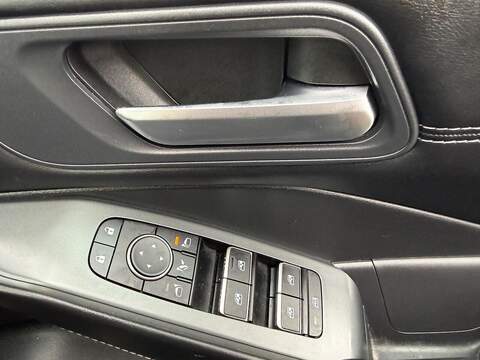 Nissan Qashqai 1.3 DIG-T MHEV N-Connecta Euro 6 (s/s) 5dr - U80161