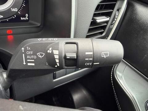 Nissan Qashqai 1.3 DIG-T MHEV N-Connecta Euro 6 (s/s) 5dr - U80161