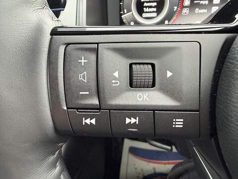 Nissan Qashqai 1.3 DIG-T MHEV N-Connecta Euro 6 (s/s) 5dr - U80161