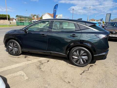 Nissan ARIYA 63kWh Engage Auto 5dr 7.4kW Charger - U80162